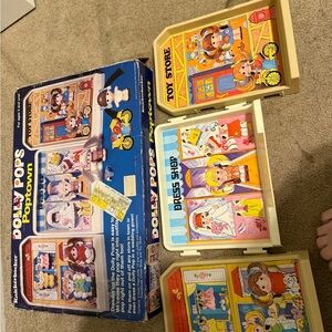 Fisher-Price Dolly Pops Porttown Playset - Vibrant and Fun